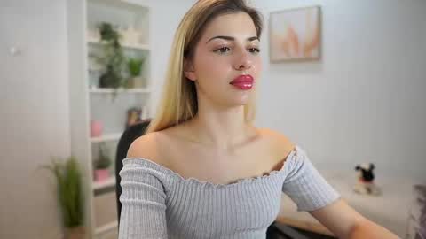 Snapshot of chronic__love chatting on 02.09.25 chronic love online show from 02.09.25