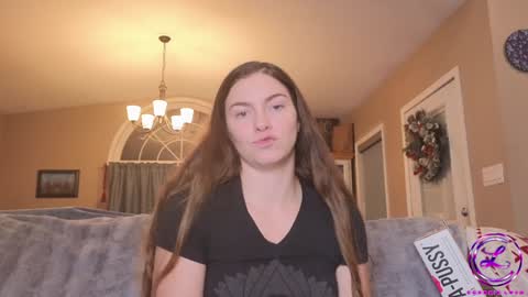 Snapshot of chroniclove chatting on 12.19.24 Marley online show from 12.19.24