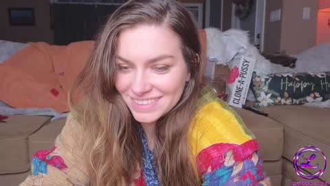 Snapshot of chroniclove chatting on 01.01.25 Marley online show from 01.01.25