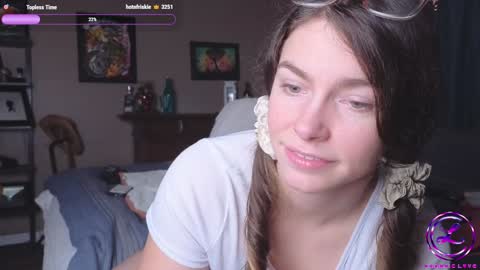 Snapshot of chroniclove chatting on 01.08.25 Marley online show from 01.08.25