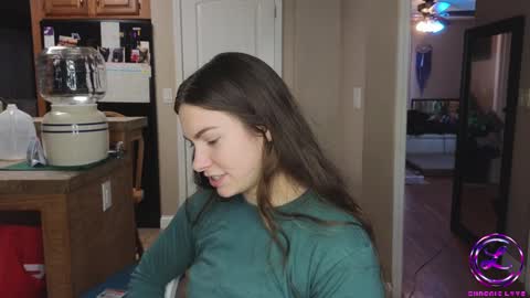 Snapshot of chroniclove chatting on 02.21.25 Marley online show from 02.21.25