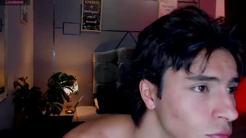 chrristopher77 online show from 11.25.25