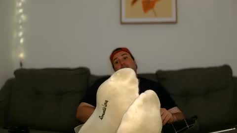 Snapshot of chubbygaymanbigfeet chatting on 05.27.26 ChubbyGayManBigFeet online show from 05.27.26