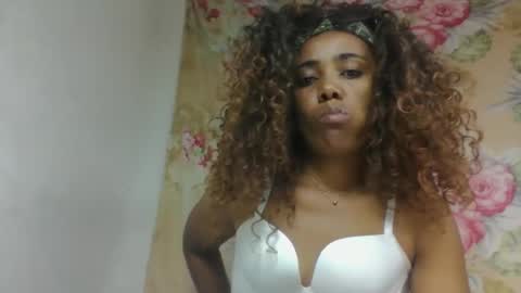 Snapshot of ciciazzhh chatting on 03.25.26 ciciazzhh online show from 03.25.26