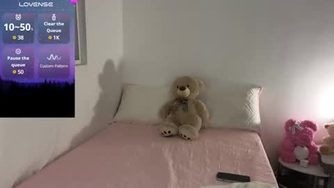 Mia online show from 12.10.24