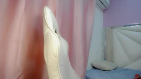 Snapshot of cieloo_ chatting on 02.12.26 CIELO online show from 02.12.26