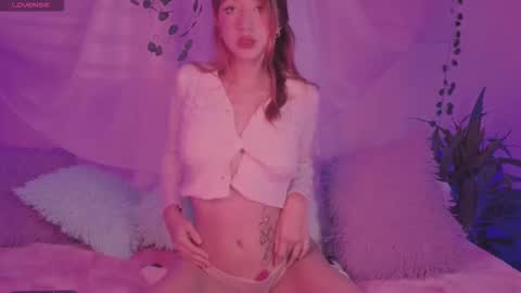 Sofi Eva and Mey online show from 10.19.25