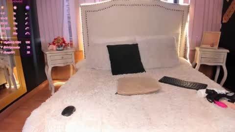 Snapshot of cindyolmos chatting on 01.17.25 Cindy online show from 01.17.25