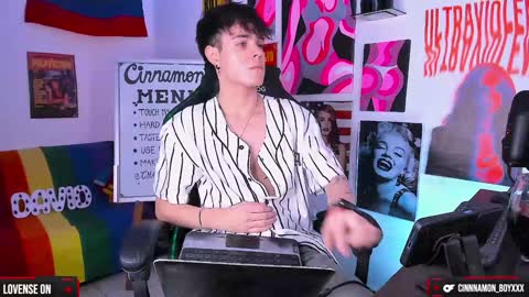 Snapshot of cinnamon_boyxxx chatting on 12.06.24 David     Independent Model online show from 12.06.24