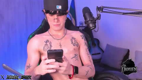 Snapshot of cinnamon_boyxxx chatting on 09.21.25 David     Independent Model online show from 09.21.25