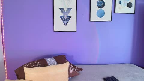 Snapshot of cinnamon_kyla chatting on 02.23.25 cinnamon_kyla online show from 02.23.25