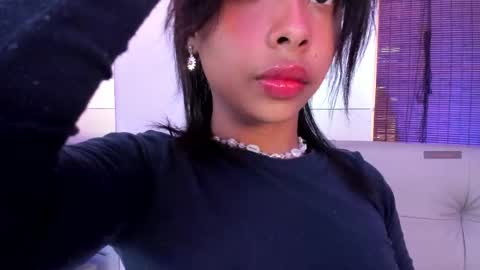 Snapshot of cinnamon_kyla chatting on 03.03.25 cinnamon_kyla online show from 03.03.25