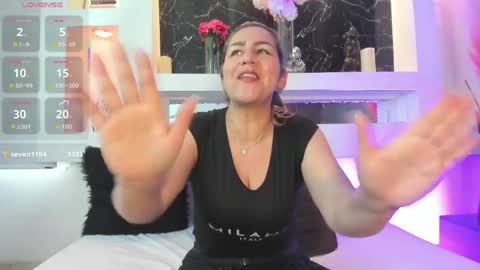 Snapshot of cinthya_mjs chatting on 05.23.26 Cinthya online show from 05.23.26