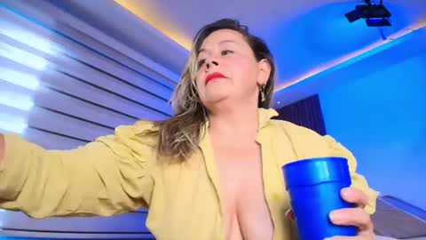 Snapshot of cinthya_roberts chatting on 06.19.26 Cinthya online show from 06.19.26