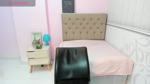 Snapshot of circe_cherry7 chatting on 12.31.24 Circe Cherry online show from 12.31.24