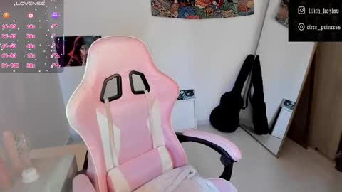 Paulina online show from 11.24.25