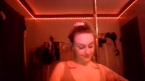 Snapshot of citygirlsup1 chatting on 05.17.26 katiiya online show from 05.17.26