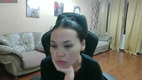 Snapshot of ckyvina chatting on 09.23.25 Sky online show from 09.23.25