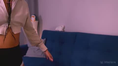 Claire online show from 11.08.25