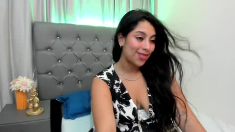 claire aristizabal online show from 12.13.24