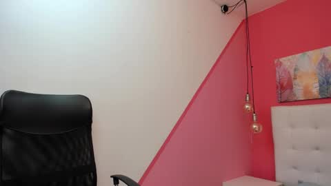 claire aristizabal online show from 02.05.25