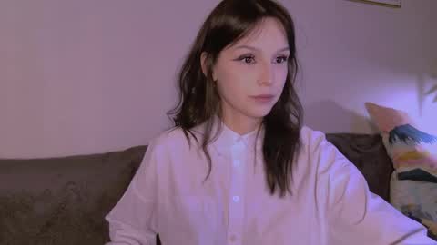 Claire Bennett online show from 04.10.26