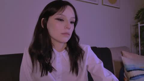 Claire Bennett online show from 04.11.26