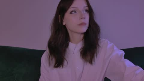 Claire Bennett online show from 04.15.26