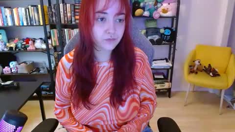 Snapshot of clairebarez chatting on 04.21.26 Claire online show from 04.21.26