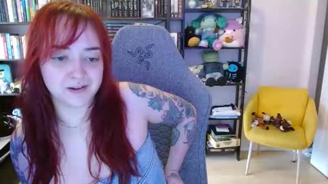 Snapshot of clairebarez chatting on 04.23.26 Claire online show from 04.23.26