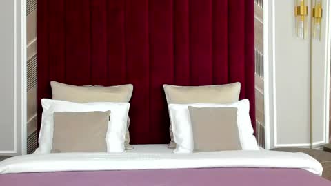 Claire online show from 04.19.26