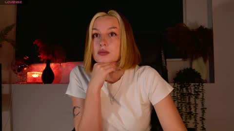 Snapshot of clairemathis chatting on 08.02.26 Claire online show from 08.02.26