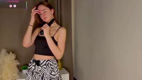 Snapshot of clairwittenmyer chatting on 10.11.25 Im Amy online show from 10.11.25