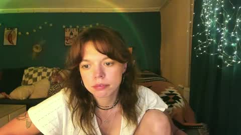 Snapshot of clancyosbourne chatting on 05.31.26 Clancy online show from 05.31.26