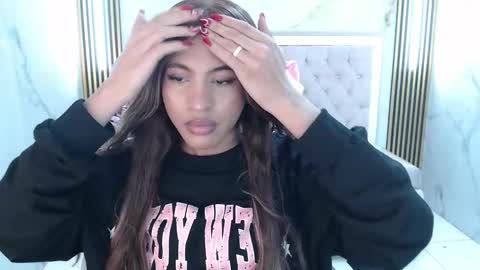 Clara  online show from 09.11.25