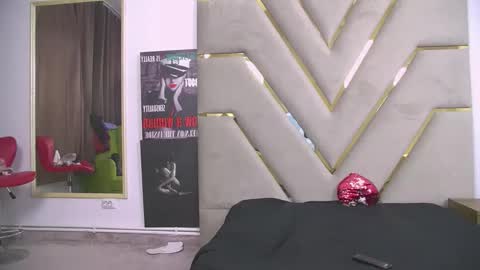 Mistress Clara online show from 10.28.25