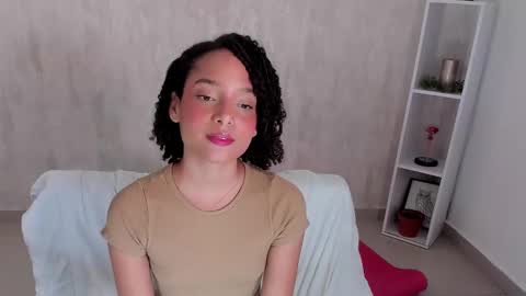 Snapshot of clara_tenssio chatting on 01.10.25 Clara online show from 01.10.25