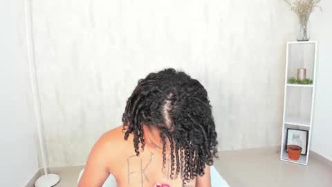 Snapshot of clara_tenssio chatting on 01.12.25 Clara online show from 01.12.25