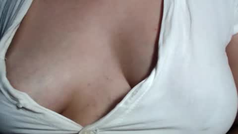 Snapshot of claraaa___ chatting on 01.06.25 CLARA AT YOUR SERVICE online show from 01.06.25