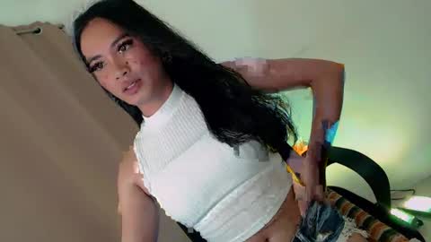 Snapshot of clarafuck chatting on 02.18.25 clarafuck online show from 02.18.25