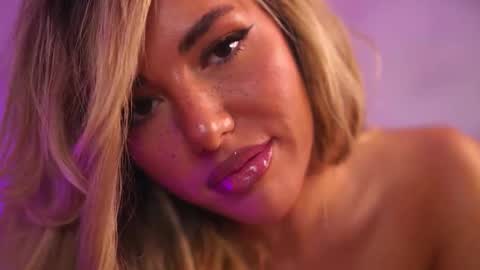 ClaraHazel online show from 09.18.25