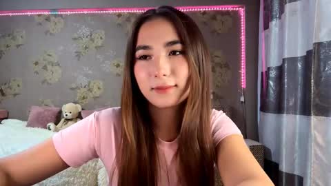 Yuna online show from 11.23.25