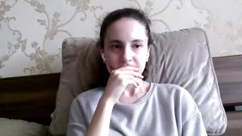 Snapshot of claribelwaker chatting on 06.08.26 Clara online show from 06.08.26