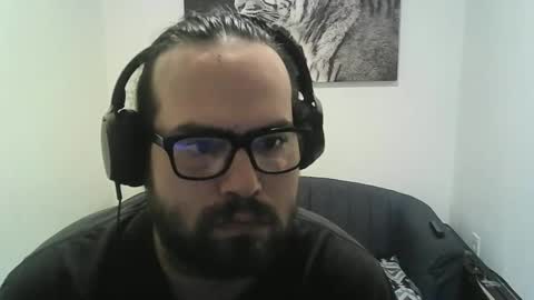 Snapshot of clark_kent1986 chatting on 09.30.25 clark_kent1986 online show from 09.30.25