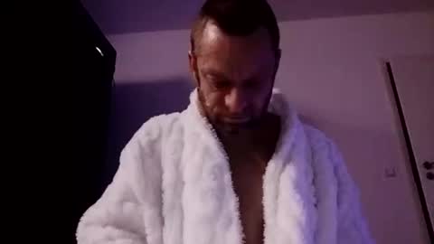 Snapshot of clausenflorian880 chatting on 12.16.25 Florian online show from 12.16.25