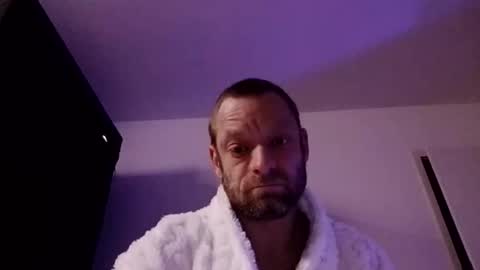 Snapshot of clausenflorian880 chatting on 12.17.25 Florian online show from 12.17.25