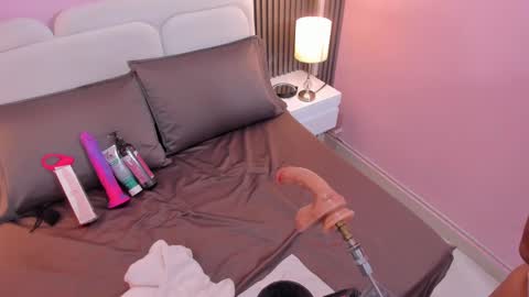 clauwdeen  wolf online show from 09.26.25