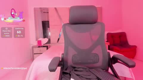 Cleo Adams online show from 03.12.25