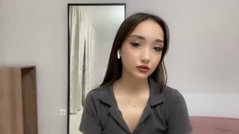 Snapshot of clementinecampion chatting on 06.24.26 Viki online show from 06.24.26