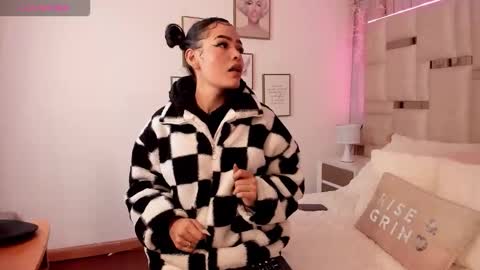 Cleo  smith online show from 12.18.25